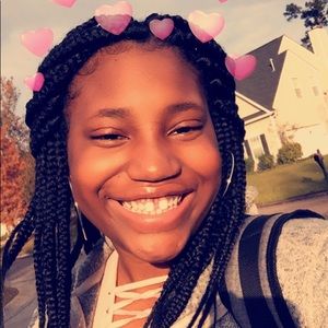 Meet your Posher, Nikiah